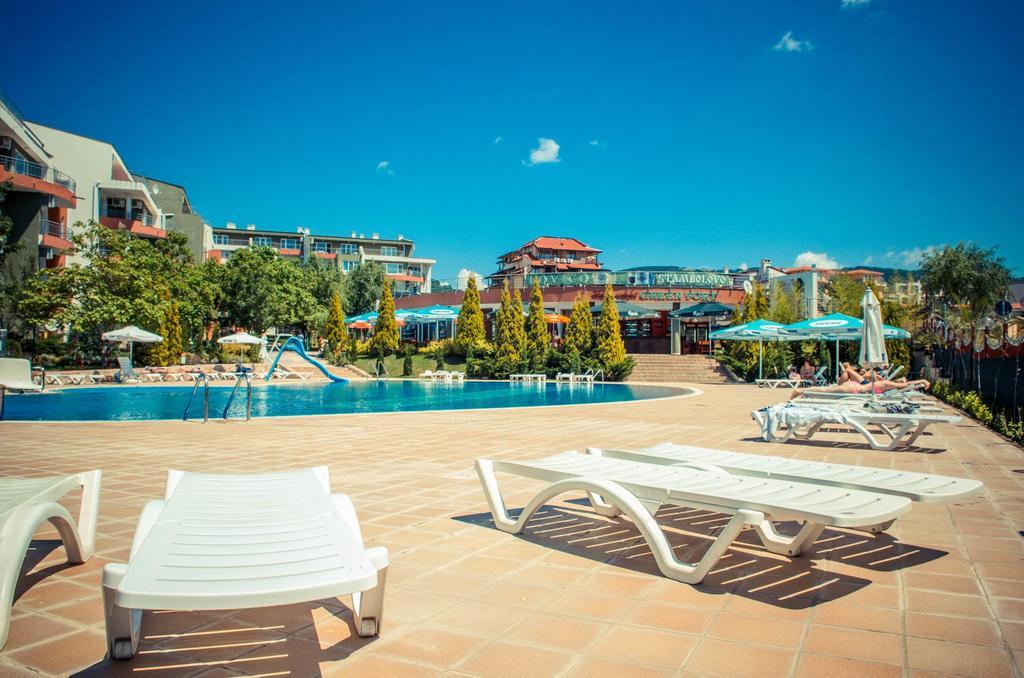 GT Green Fort Beach Apartments Sunny Beach Buitenkant foto