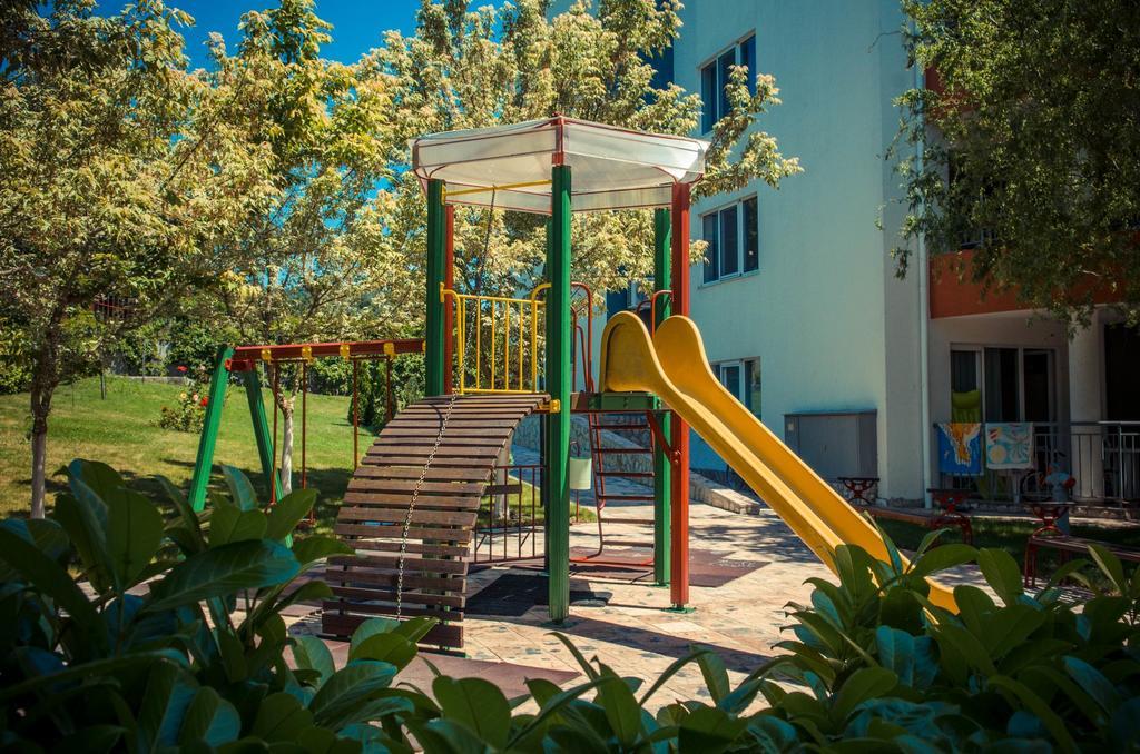 GT Green Fort Beach Apartments Sunny Beach Buitenkant foto