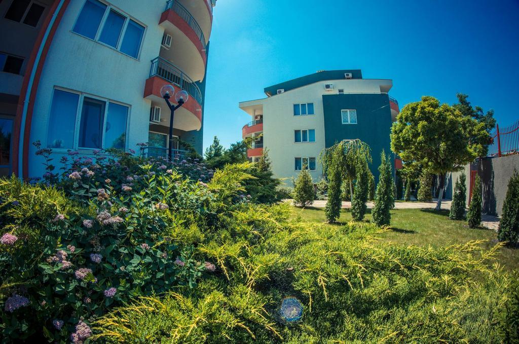 GT Green Fort Beach Apartments Sunny Beach Buitenkant foto
