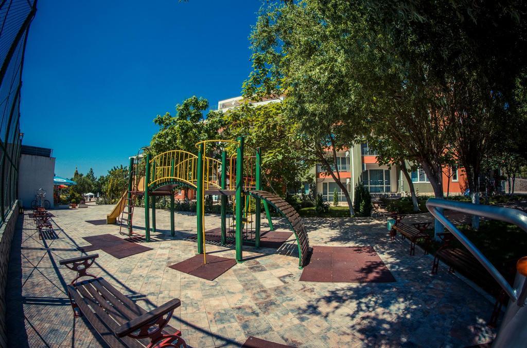 GT Green Fort Beach Apartments Sunny Beach Buitenkant foto