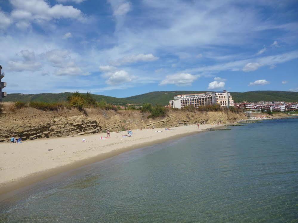 GT Green Fort Beach Apartments Sunny Beach Buitenkant foto