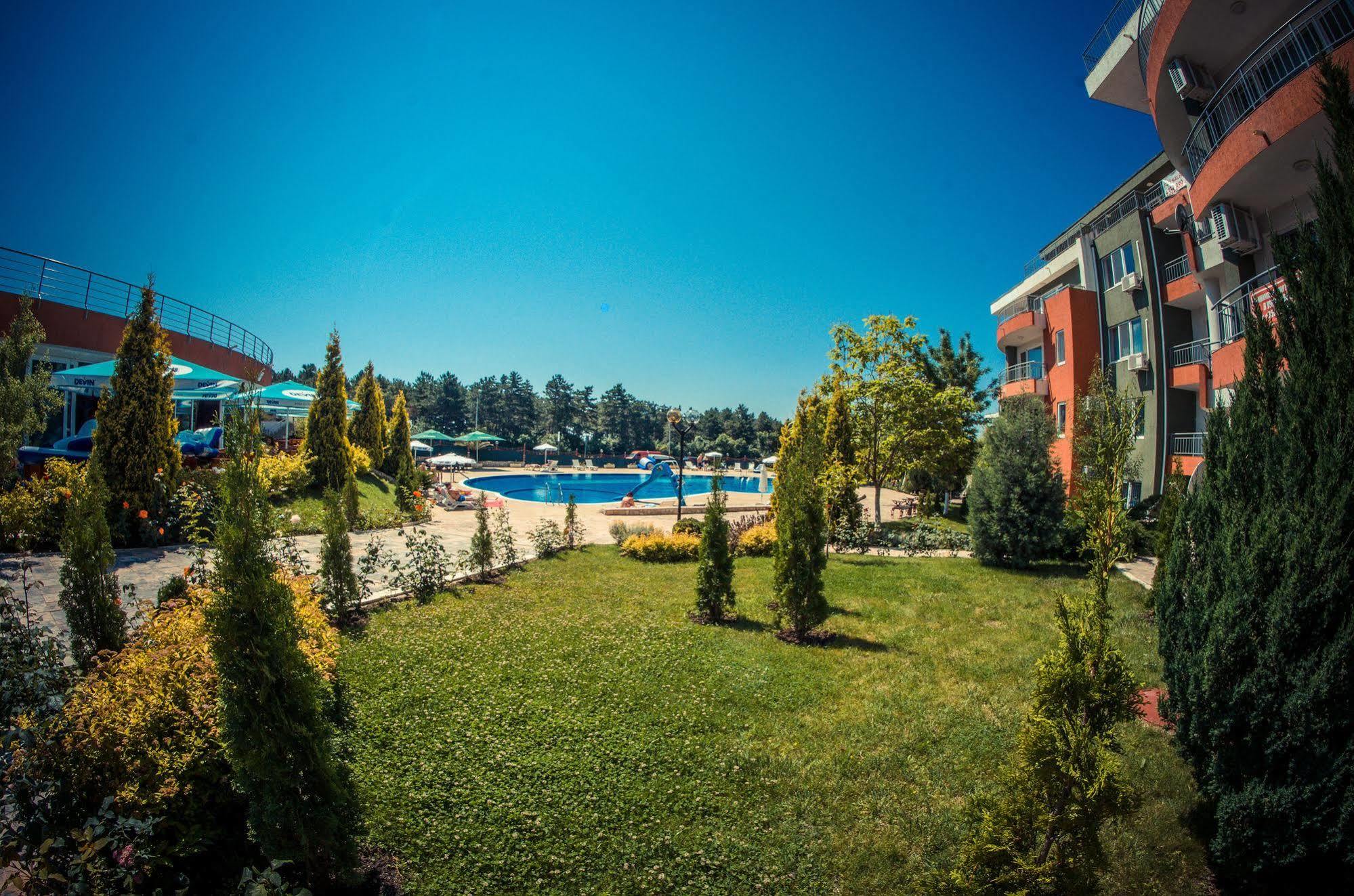 GT Green Fort Beach Apartments Sunny Beach Buitenkant foto