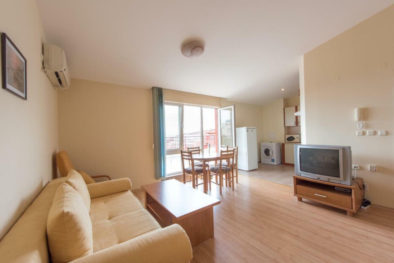 GT Green Fort Beach Apartments Sunny Beach Buitenkant foto